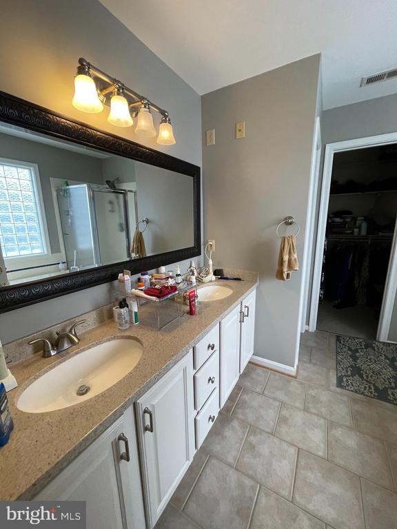 Building Photo - 6108 N Willow Pond Dr