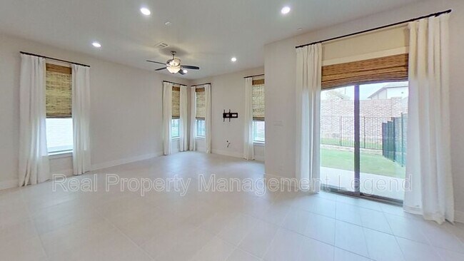 Building Photo - 1056 Maverick Dr