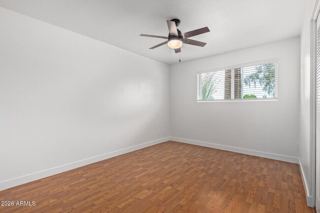 Building Photo - 2111 S River Dr