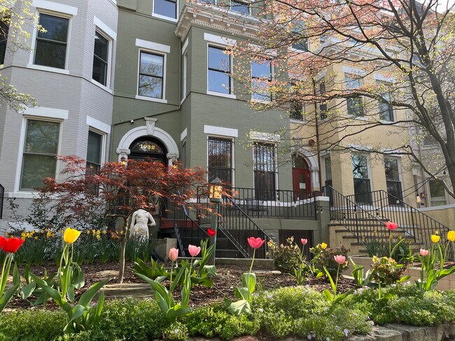 Building Photo - 1932 Calvert St NW