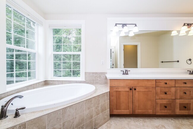 Building Photo - Beautiful Issaquah Highlands Home on Corner Lot with Greenbelt Views, Covered Porch and AC- AVAIL...
