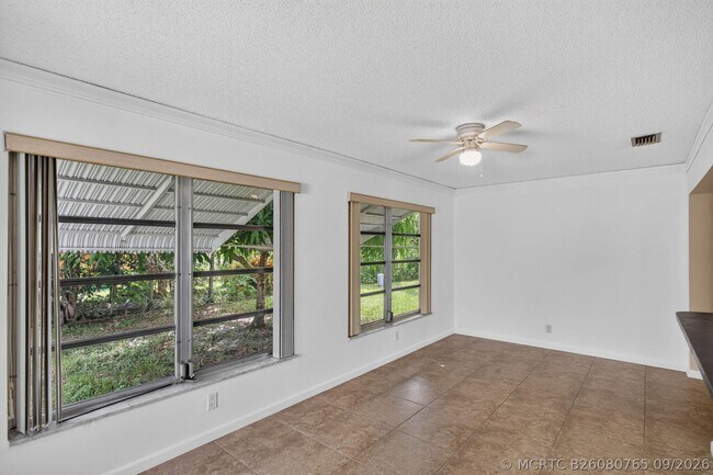Building Photo - 1010 NW 72nd Terrace
