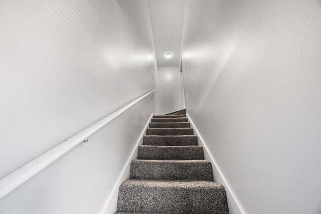 Building Photo - 205 Marquette St