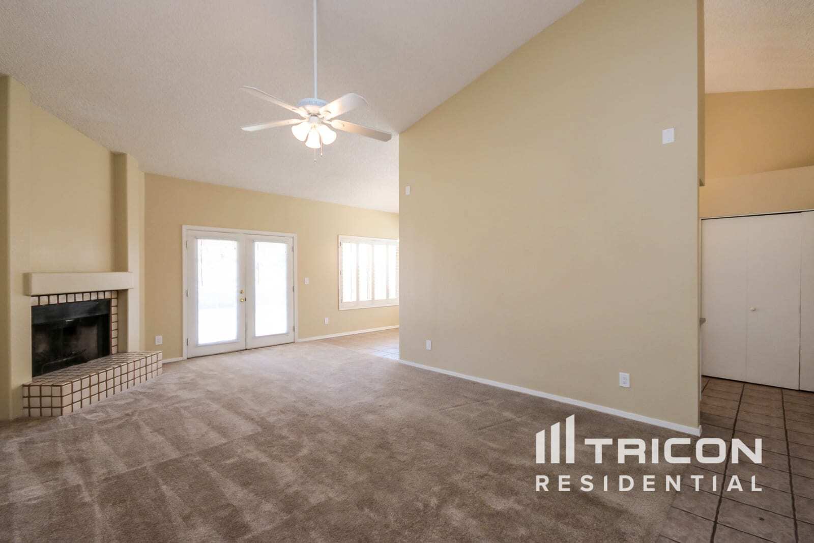 Building Photo - 1519 E Sequoia Dr