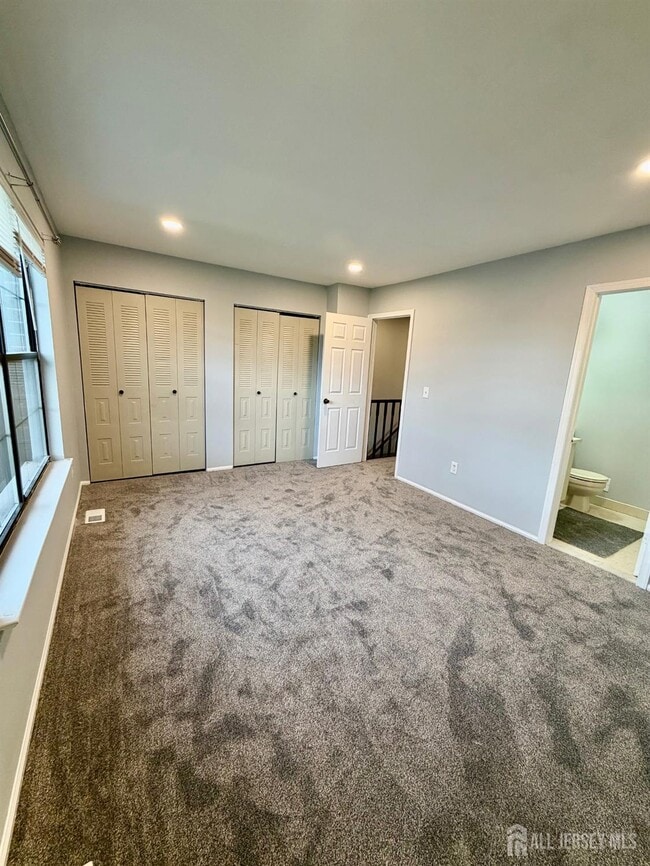 Building Photo - 289 Bromley Pl