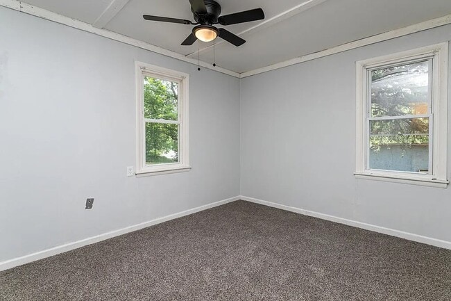 Building Photo - 2 bd, 1 ba house, just north of Columbia off of Route B, many updates, 1 acre lot