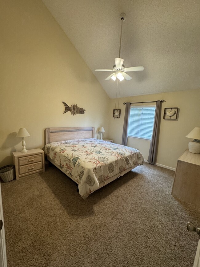 Building Photo - 3700 Golf Colony Ln