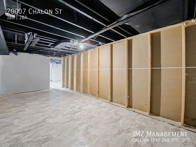 Building Photo - 20007 Chalon St