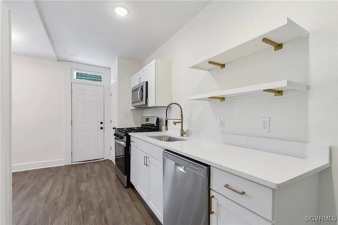 Building Photo - 3139 Ellwood Ave