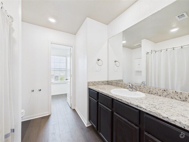 Building Photo - 1687 Twin Estates Dr