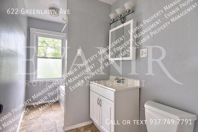 Building Photo - 622 Greenlawn Ave
