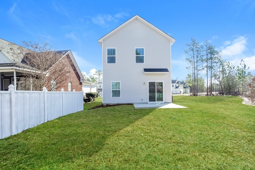 Building Photo - 30 Paces Run