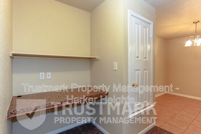 Building Photo - 4202 Elms Run Cir