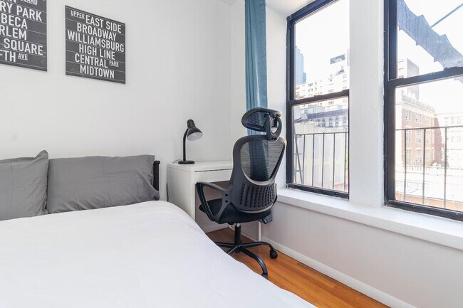 Building Photo - 1789 1st Ave