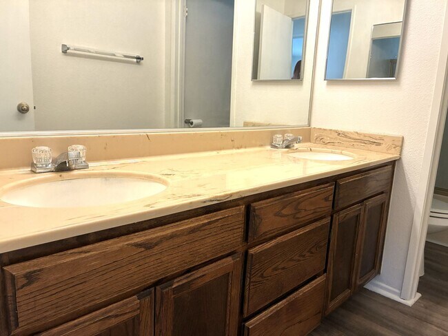 Building Photo - GREAT NEIGHBORHOOD IN RIALTO HILLS 4BED+2BATH