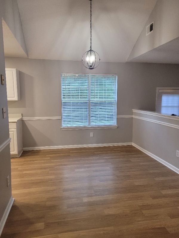 Building Photo - 3042 Knoll View Pl