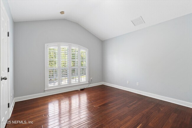 Building Photo - 713 Carthage Pl