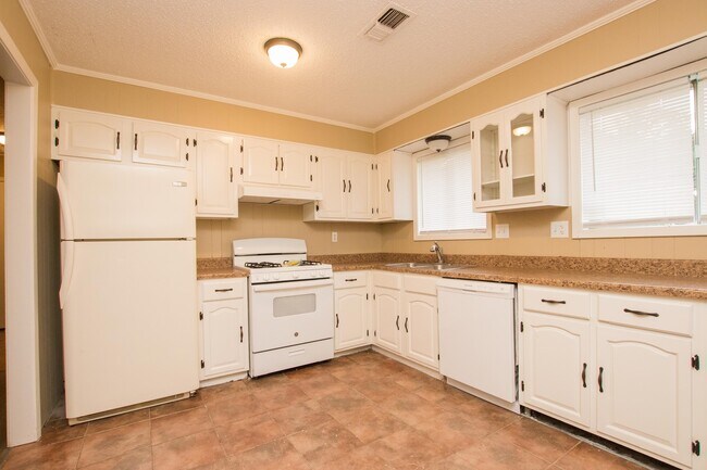 Building Photo - 4620 Prospect Rd