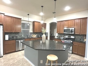 Building Photo - 1902 Estonia Cove