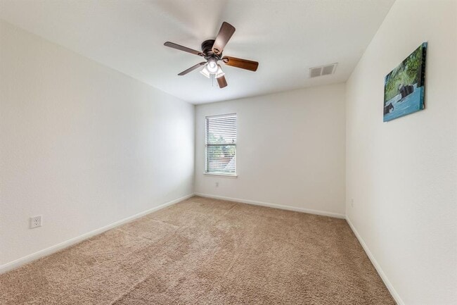 Building Photo - 925 Woodduck Trail