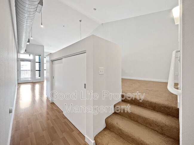 Building Photo - 777 Sixth Ave