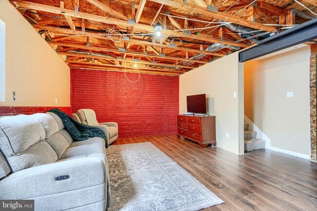 Building Photo - 215 Gracecroft Ct