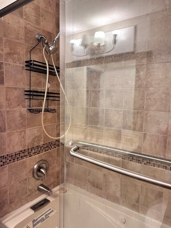 Building Photo - 2856 Evergreen Ln