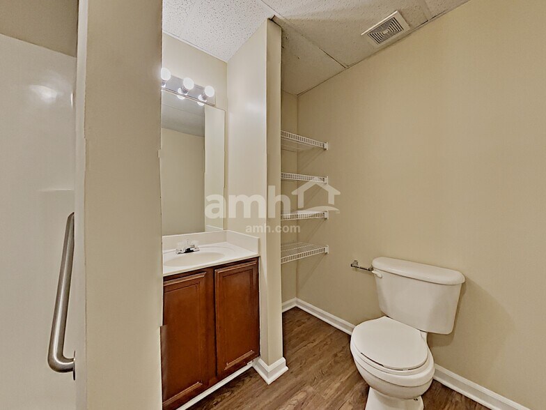 Building Photo - 221 Scarlet Ridge Ct