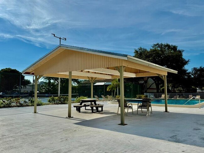 Building Photo - 7173 Orange Dr