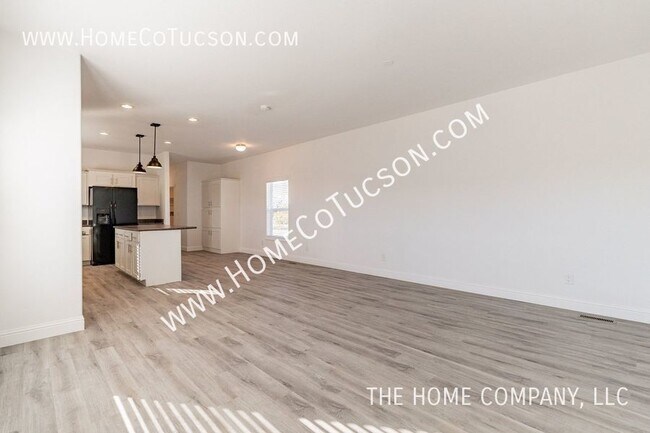 Building Photo - 11550 S Nogales Hwy