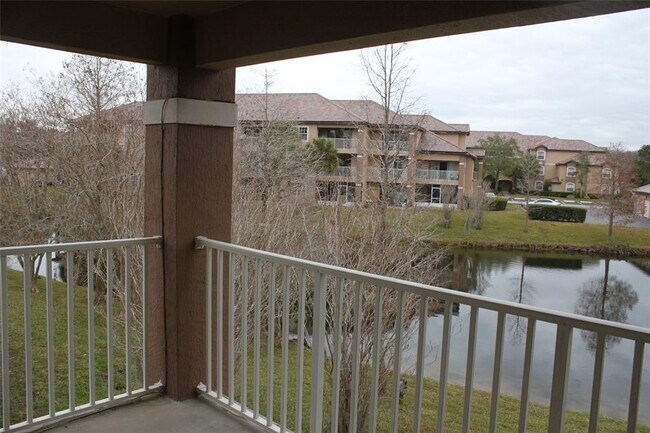 Building Photo - 13838 Fairway Island Dr