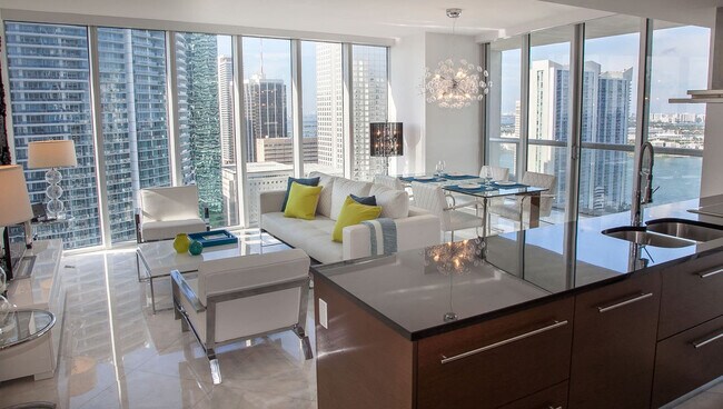 Building Photo - 485 Brickell Ave