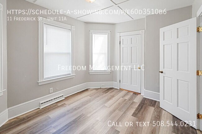 Building Photo - 11 Frederick St