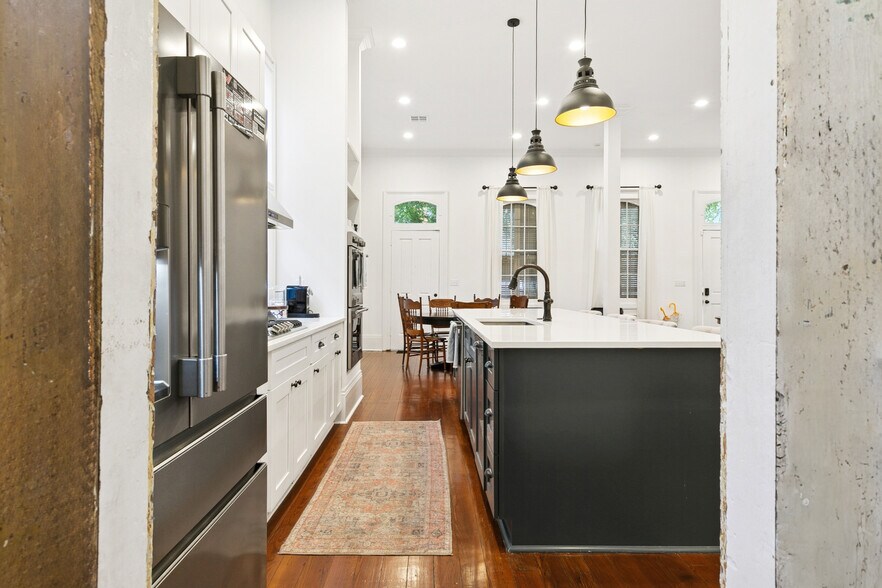 Building Photo - 2337 N Rampart St