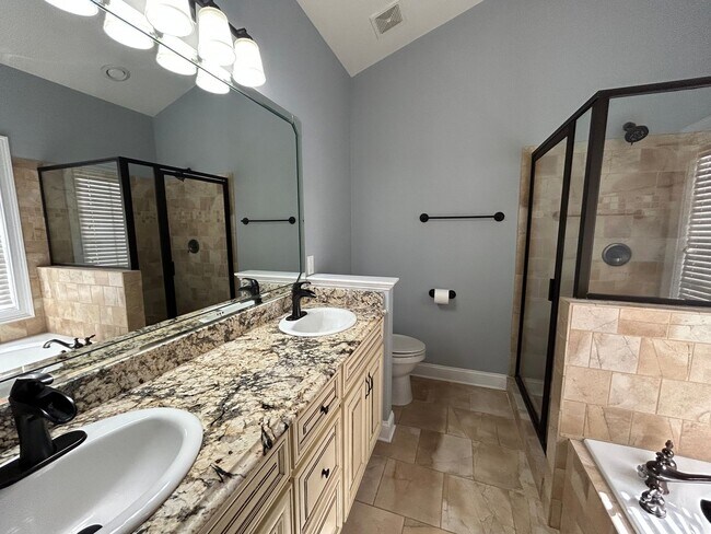 Building Photo - 405 Lexington Village