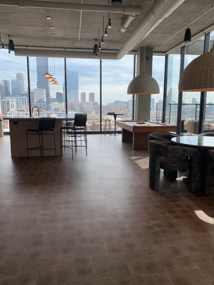 Building Photo - 1020 W Jackson Blvd