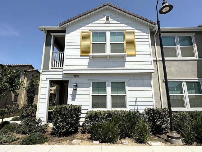 Primary Photo - Beautiful Condo