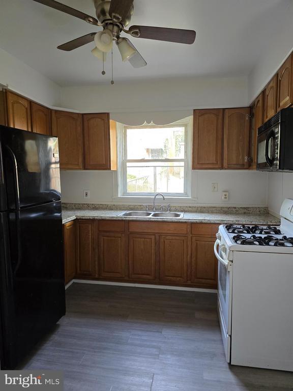 Building Photo - 1828 State St