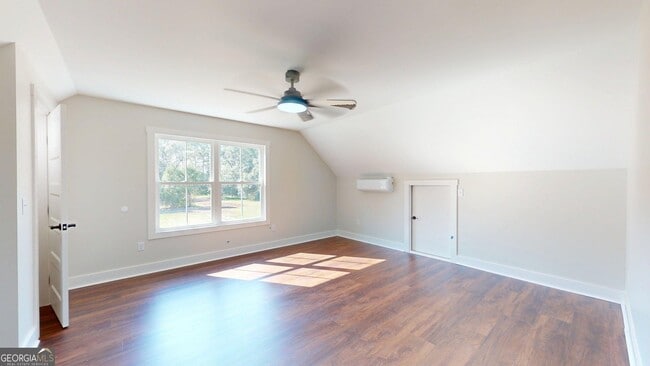 Building Photo - 53 Jericho Ln