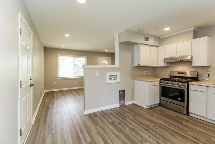 Building Photo - 4201 S Jasmin Ct
