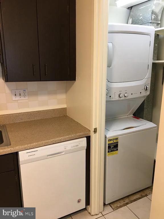 Building Photo - 9709 Docena Dr