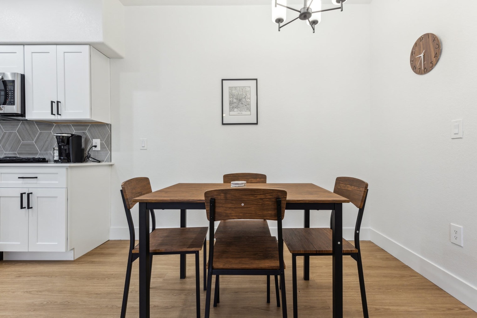 Building Photo - 9450 W Cabela Dr