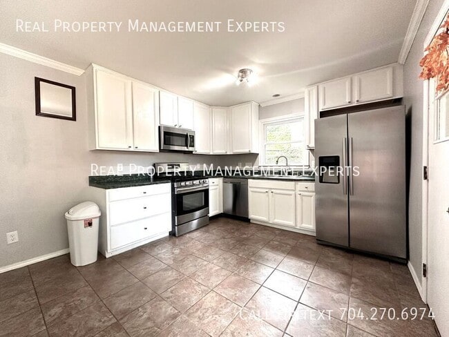 Building Photo - 4429 Firwood Ln