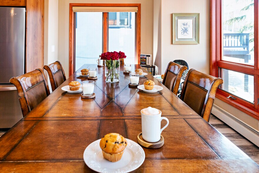 Building Photo - 2655 Windward Way