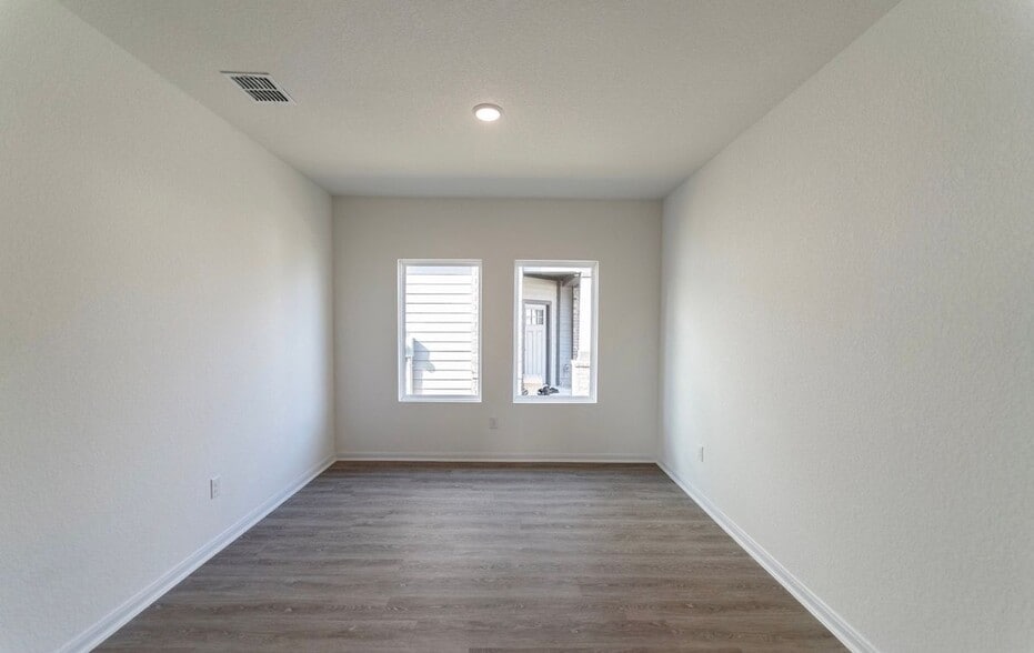 Building Photo - 11130 Hollinger Cir