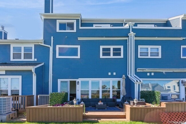 Building Photo - 100 Baker Ct