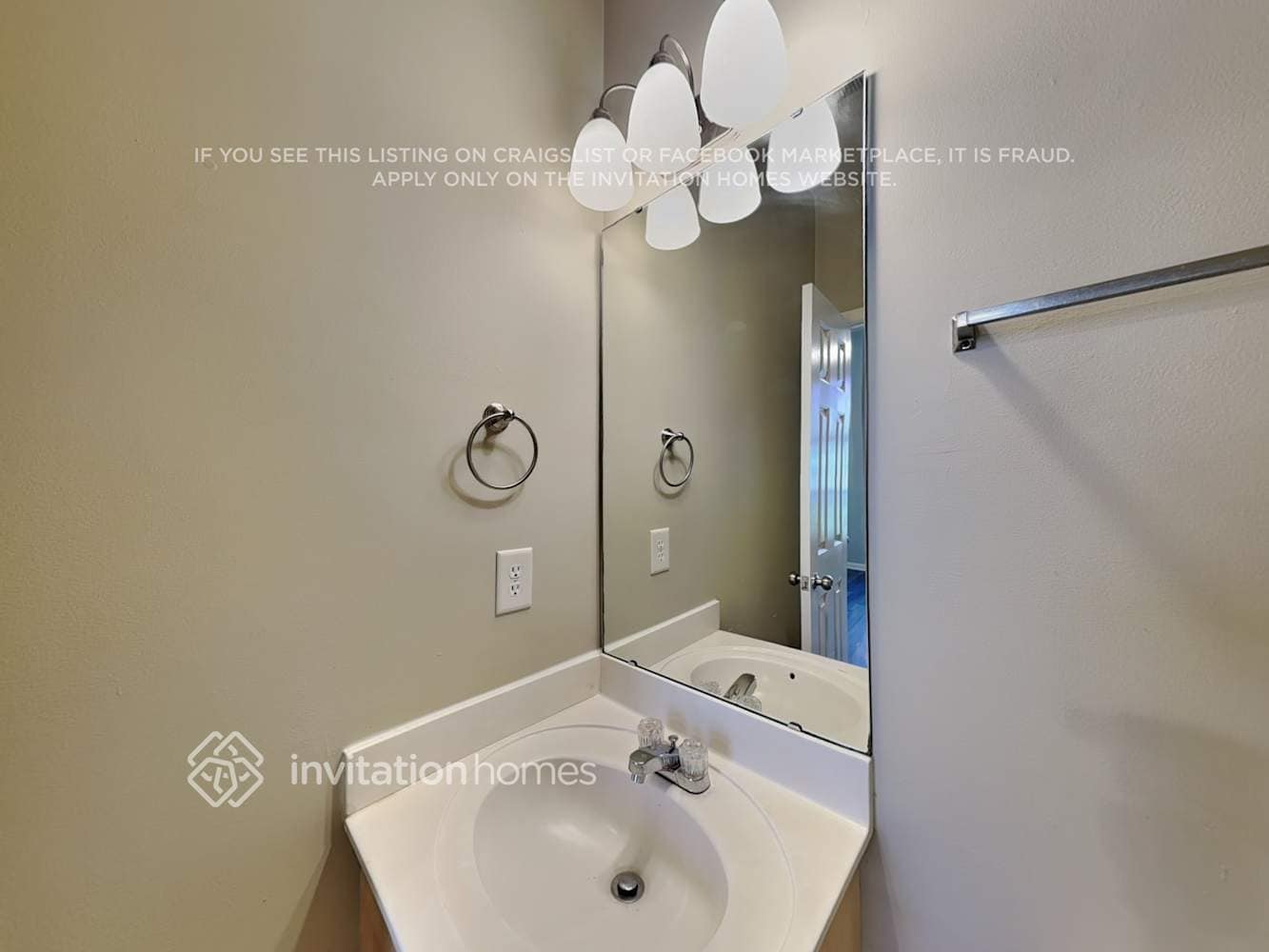 Building Photo - 15020 Woodstar Rd