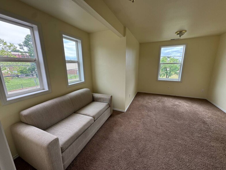 Large Room - From door - 2103 Broadway St NE