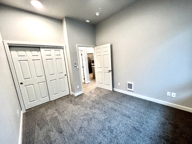 Building Photo - 2330 Yakima Ct