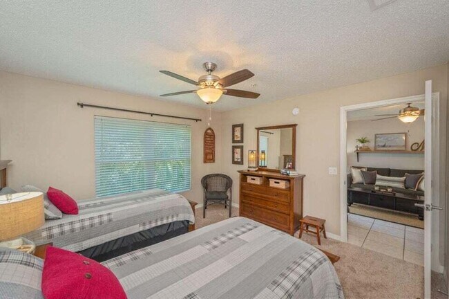 Building Photo - 4276 Calinda Ln